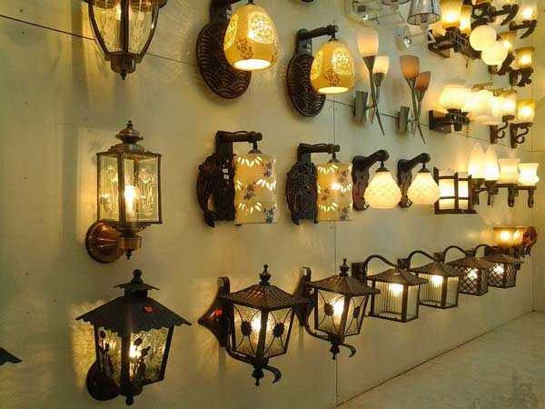 Gợi ý các mẫu đèn thích hợp trang trí nhà gỗ sang trọng nhất